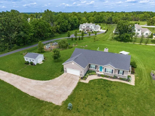1820 Bean Oller Rd, Delaware, OH 43015