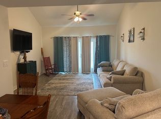 909 Sandollar St, Rockport, TX 78382