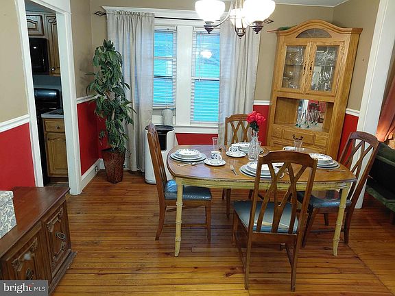 3rd image of 513 Beacon Ave