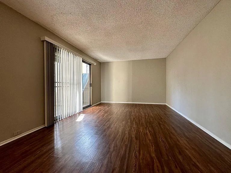 Ardendale Apartments — Photo 20