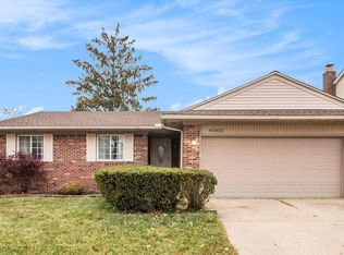 43832 Fredericksburg St, Canton, MI 48188