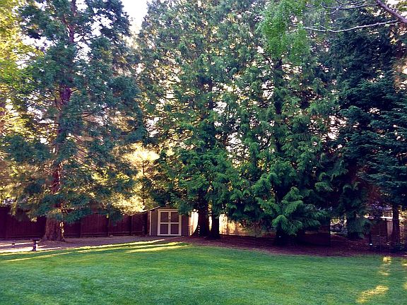5th image of 7495 Kentridge Pl SE
