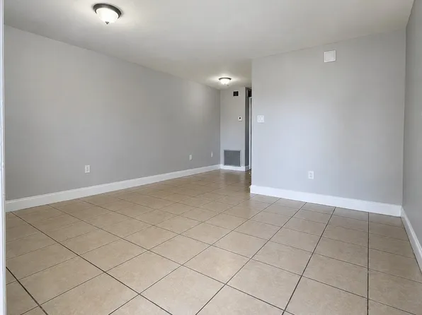 3304 Edgewood Ave, Fort Myers, FL 33916