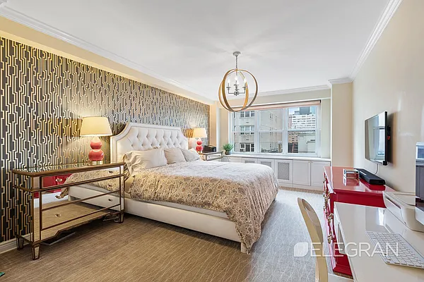 Sold by (Legacy) Elegran | media 5