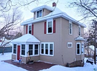 2210 W 8th St, Duluth, MN 55806