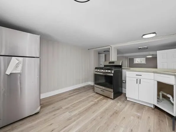 14137 Greenwood Rd, Dolton, IL