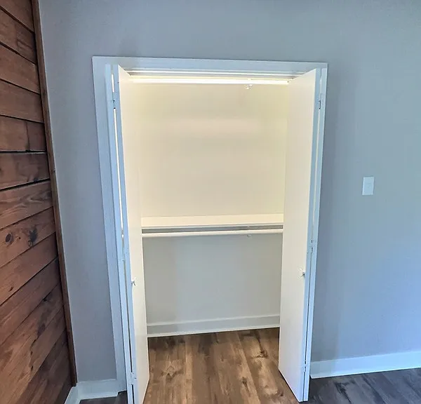 2430 Raleigh Lagrange Dr — Photo 8