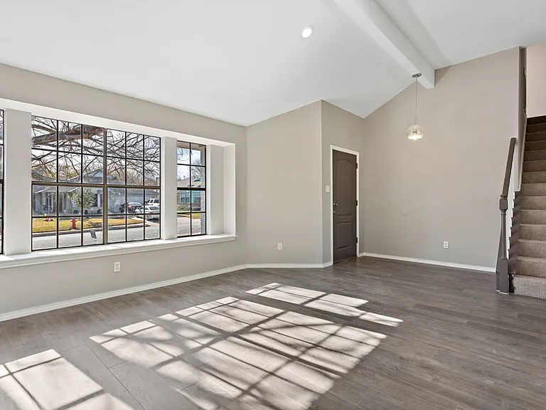 816 Clearwater Trl — Photo 18