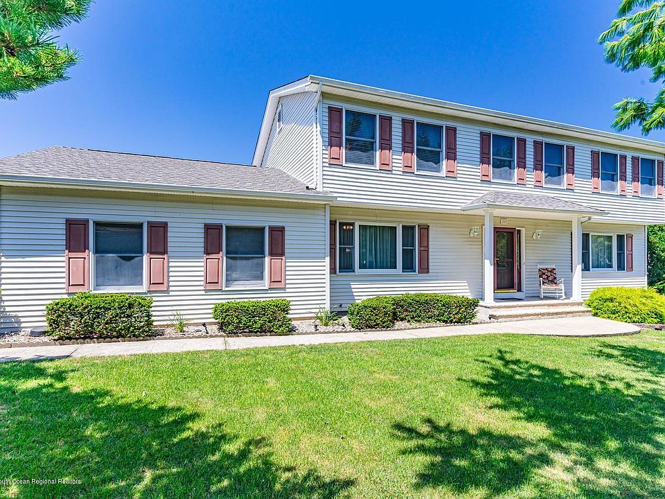 1st image of 1069 Sheila Dr