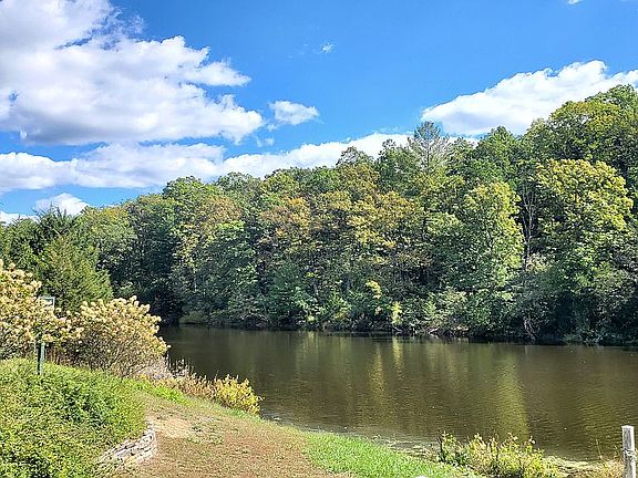 Community Lake - Common Area