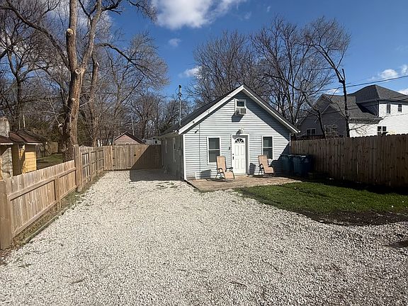 3rd image of 1515 Whippoorwill Rd