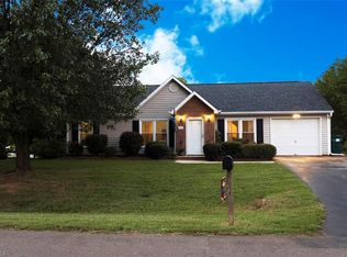 6320 Hampton Knoll Rd, Clemmons, NC 27012