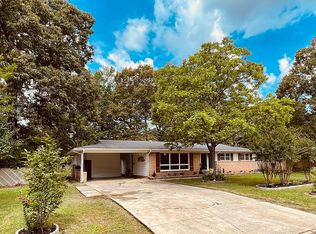 912 Pecan St, Crossett, AR 71635