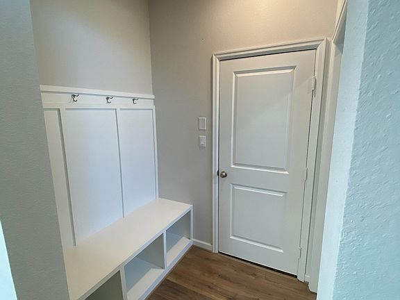 3rd image of 344 Banyon Dr