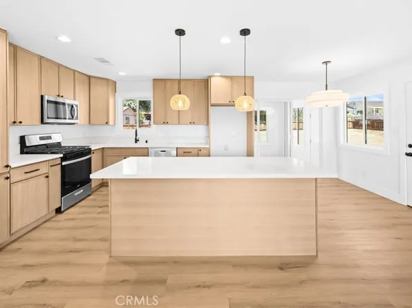 7645 Hilton Ave, Yucca Valley, CA 92284