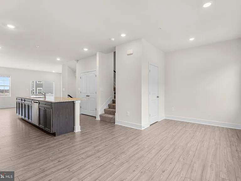 1826 Parham Way — Photo 15