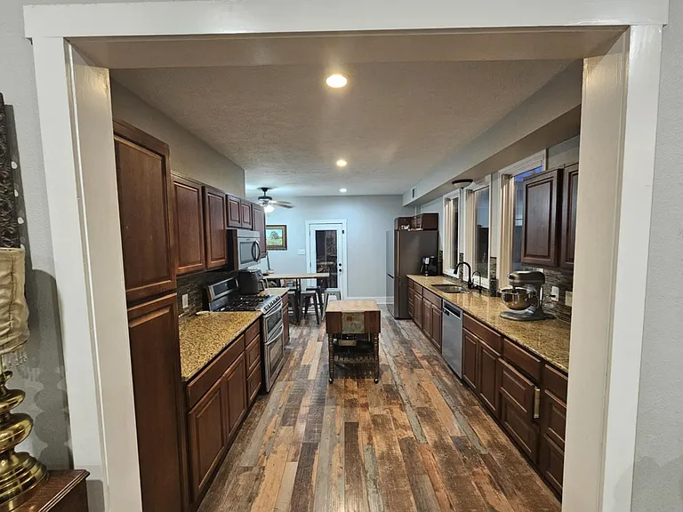409 Perkins Ave — Photo 4