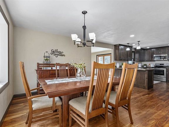 5th image of 1075 Kalfahs St