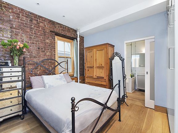 5th image of 7 W 92nd St APT 35
