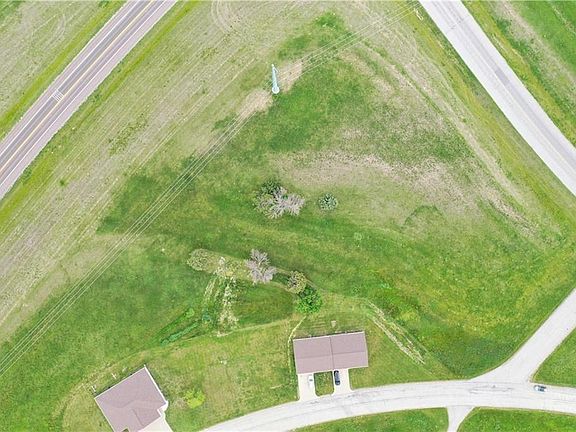 3rd image of 26992 Isadore Ave