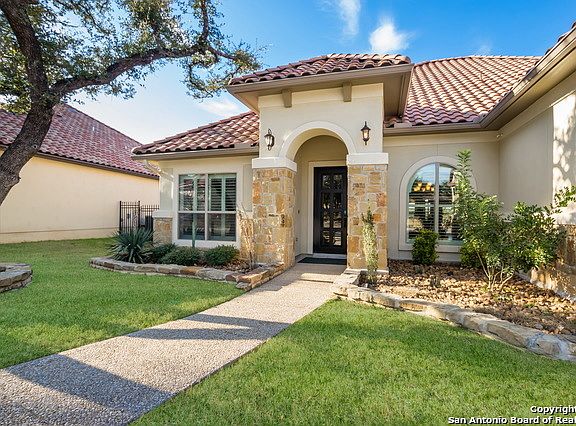 2nd image of 25318 Estancia Cir
