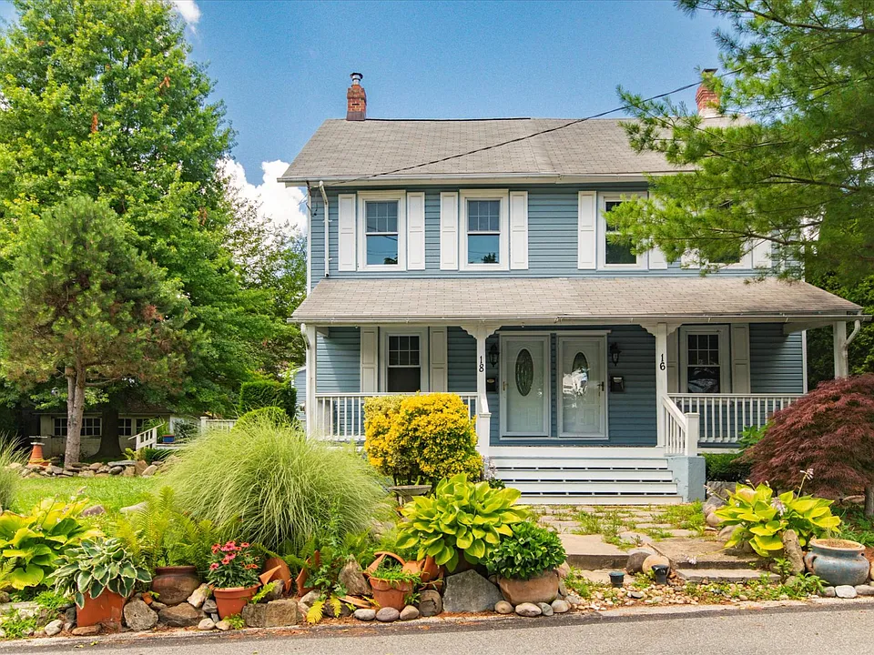 18 Spring St