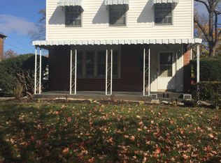 451 Orchard Dr, Oakwood, OH 45419