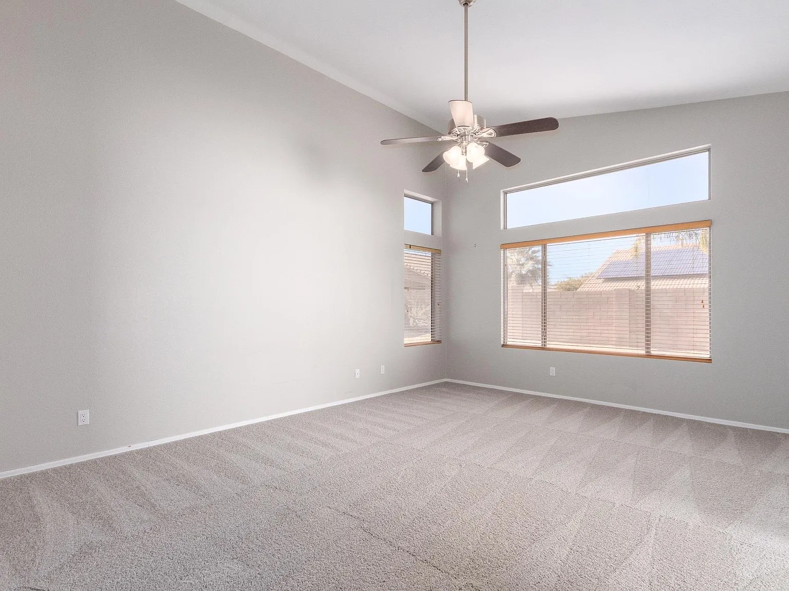 4 bed, 2222 sqft, $2,375 — Photo 3
