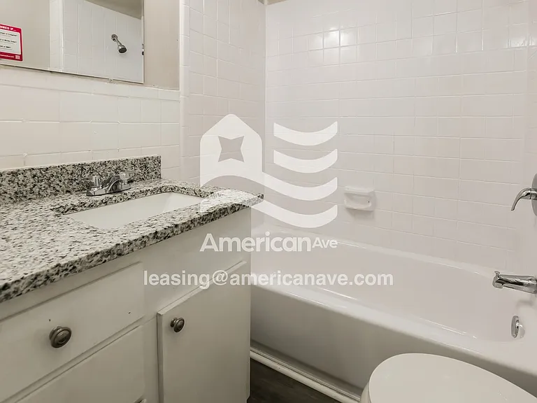 1287417_009_main_bathroom_13719239.jpg