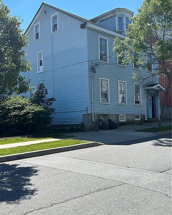 1st image of 30 Paddock St #28