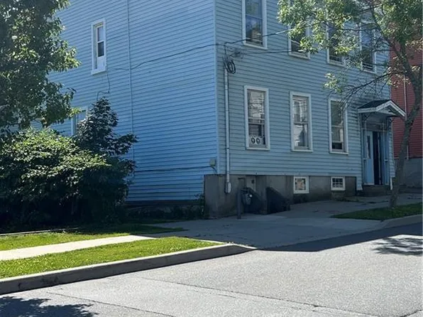 30 Paddock St #28, Saint John, NB E2L 3A6