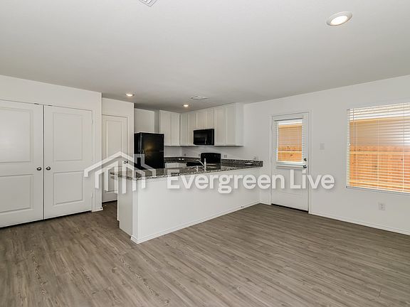 4th image of 6409 Middlebury Dr