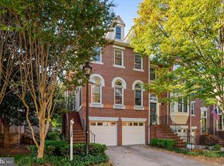 3900 Charles Ave, Alexandria, VA 22305