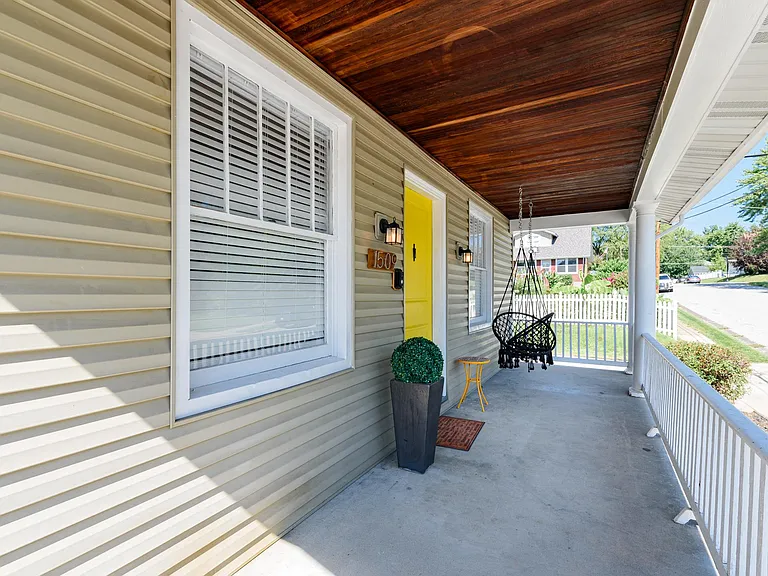 1509 W Clark St — Photo 4