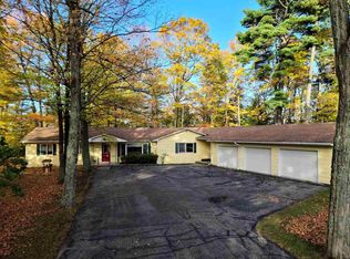 1342 Ridge Rd, Mackinaw City, MI 49701