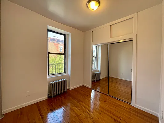 Rented by Bond New York | media 5