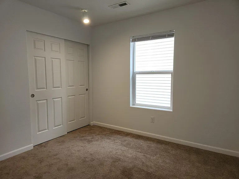 Bedroom 04
