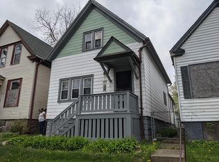 3049 N Palmer St, Milwaukee, WI 53212