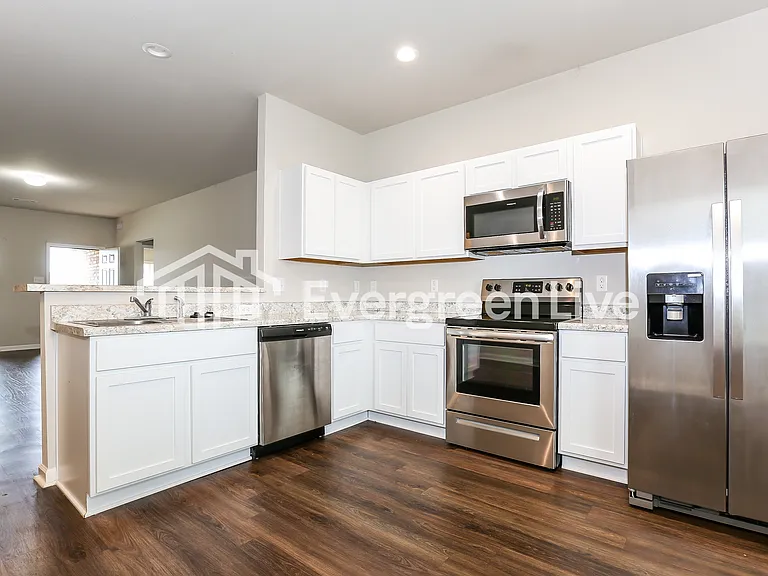 124 Sunland Dr — Photo 6