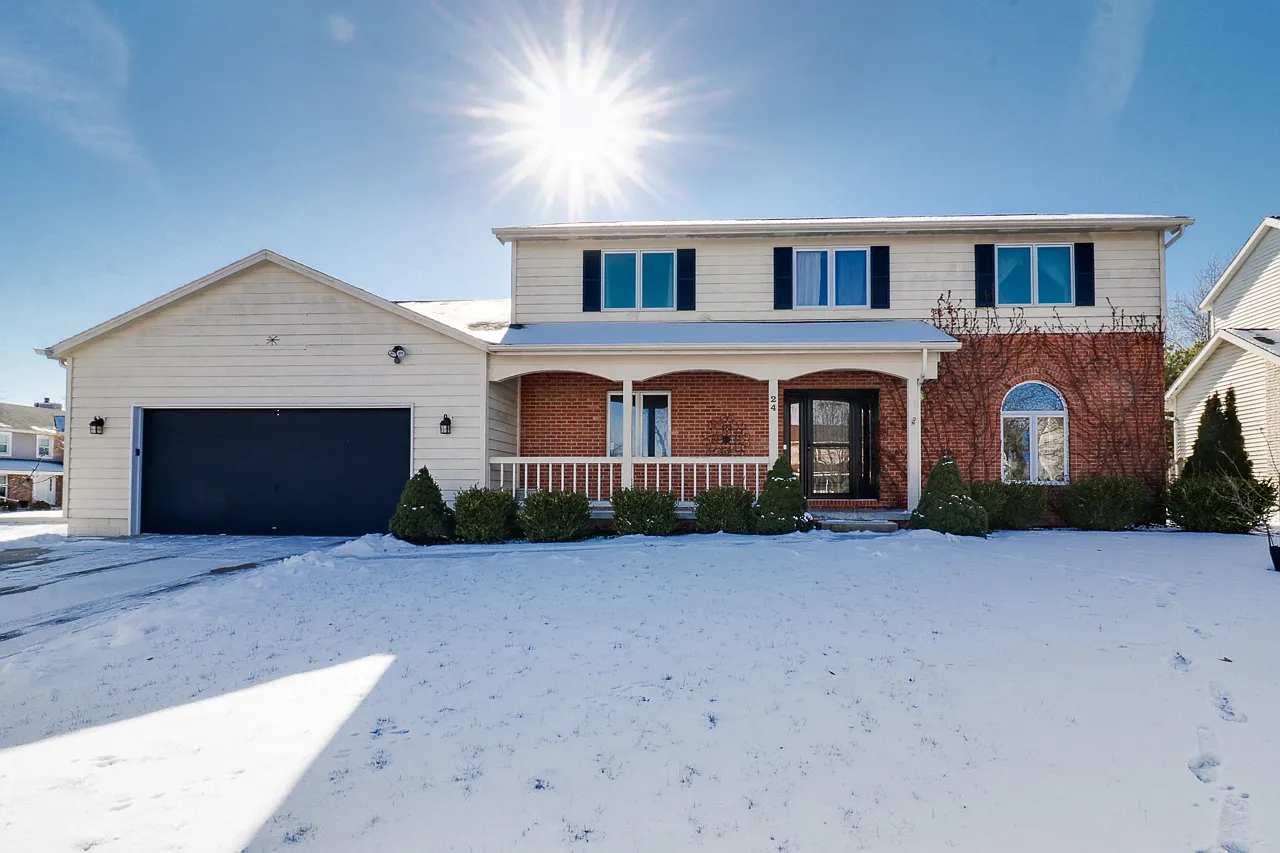 24 Harbor Pointe Cir photo 1