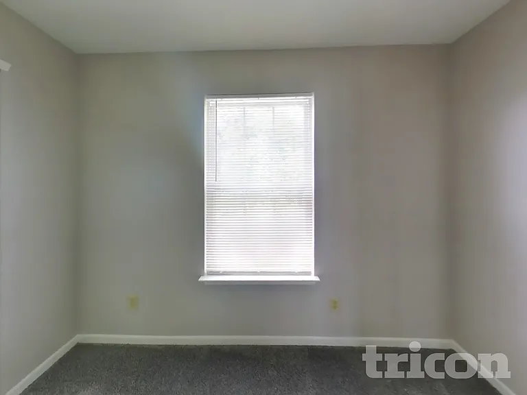 14674 Fawn Hollow Ln — Photo 11
