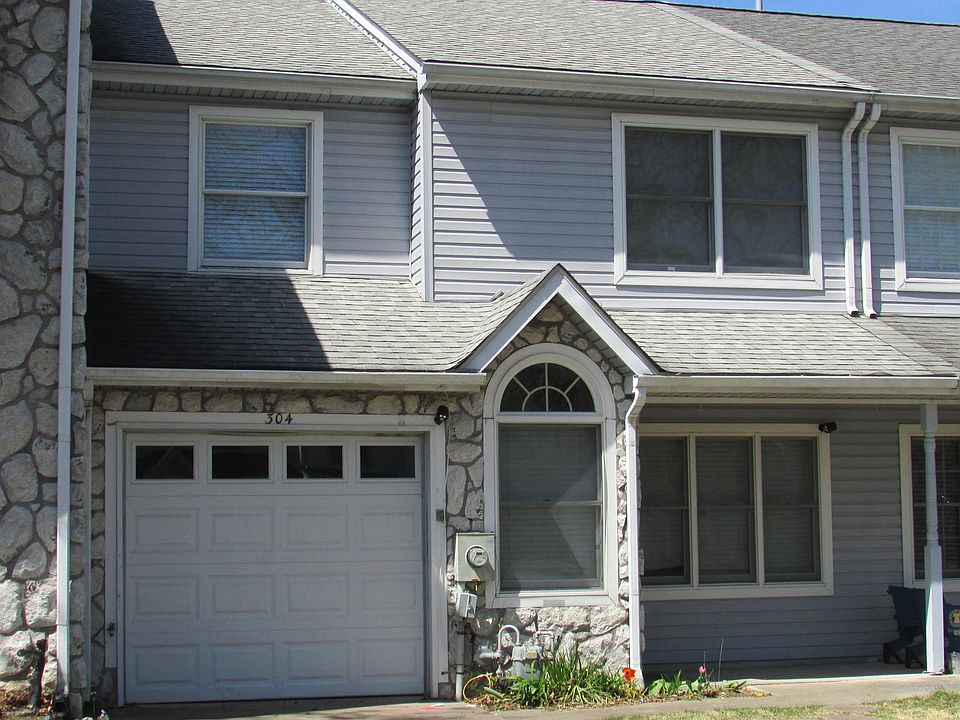 1st image of 304 Lake Side Dr