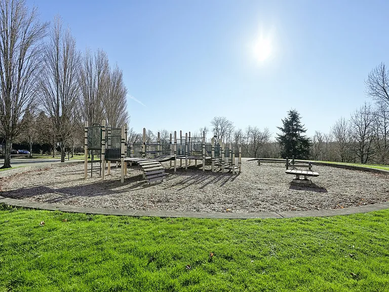 6201-6455 SE Quail Park Ln — Photo 62
