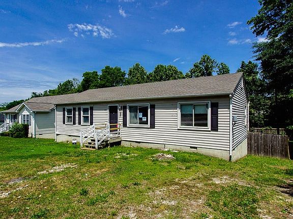 4th image of 601 Pleasants Ln