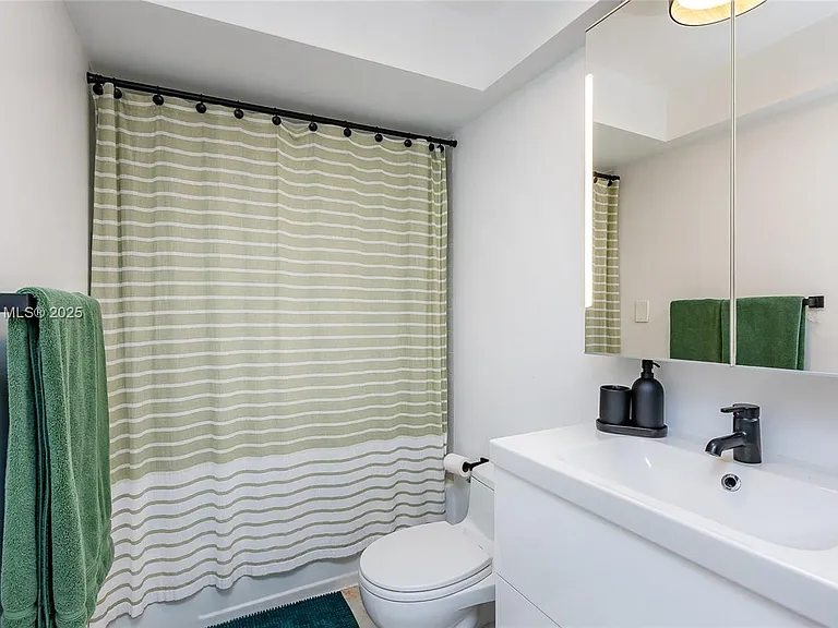 195 Sunrise Dr #1 — Photo 22