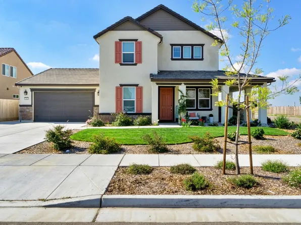 704 Howard St, Kingsburg, CA 93631