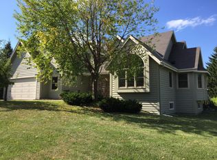4062 Bavarian Ln, West Bend, WI 53090