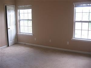 4th image of 138 Prity Ct