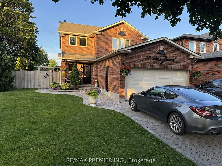 77 Largo Cres #LOWER — Photo 1