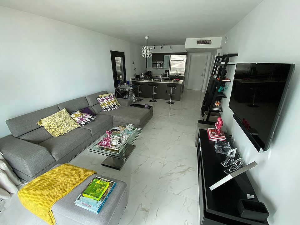 1st image of 500 Brickell Ave APT 2506
